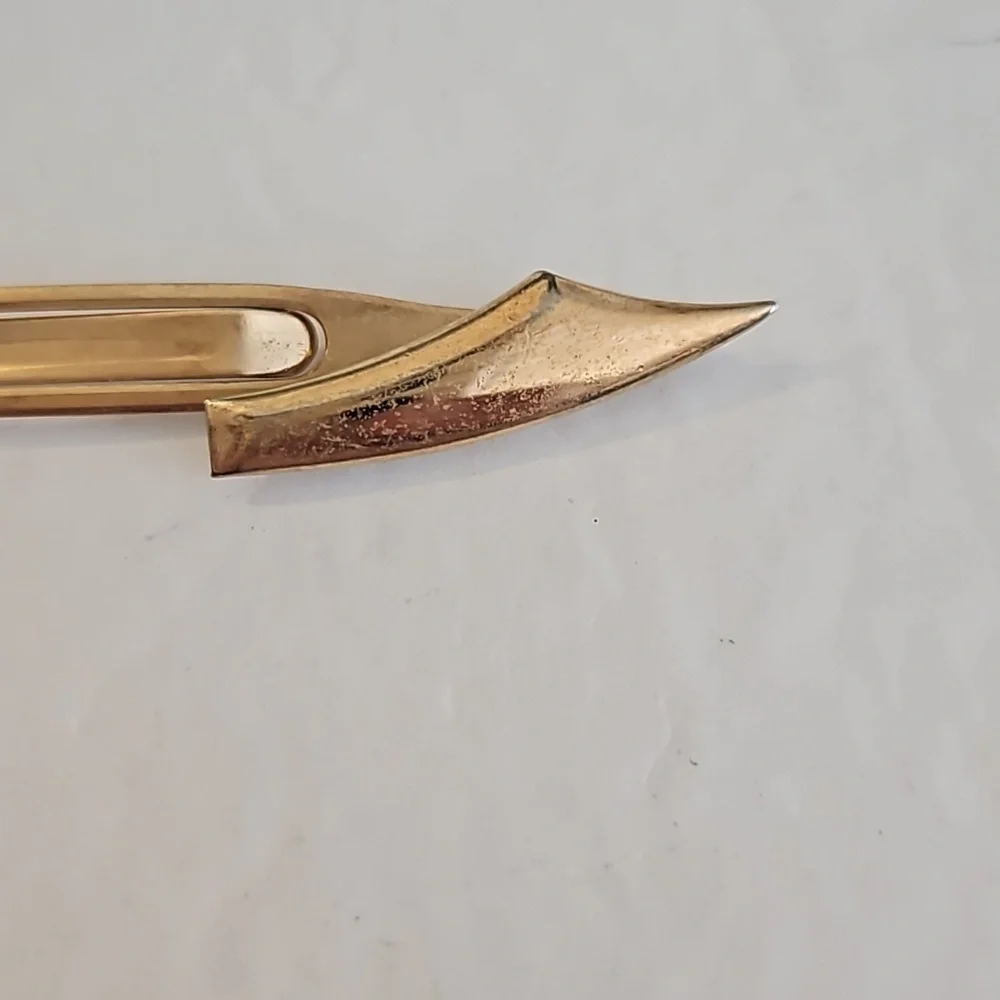 SWANK Sword Goldtone and Silvertone Tie Back Clip